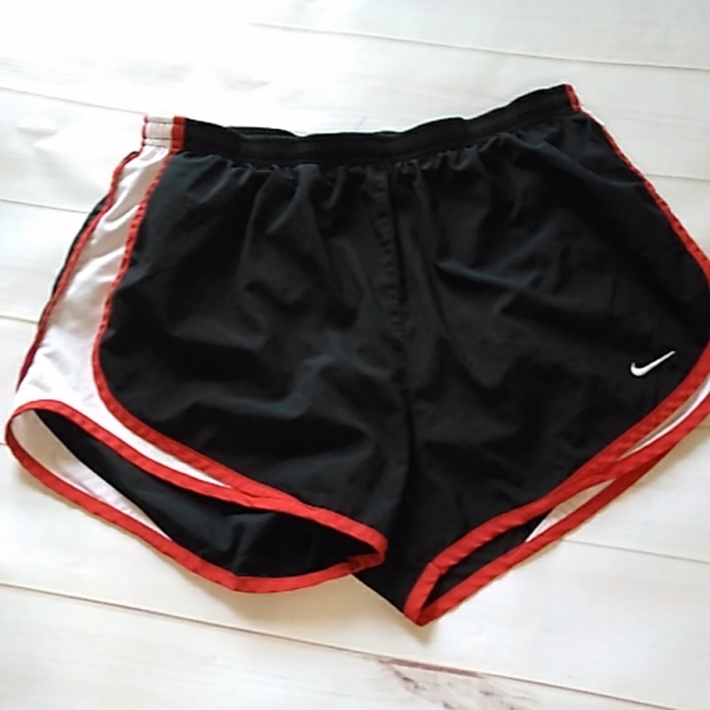 Nike running short medium